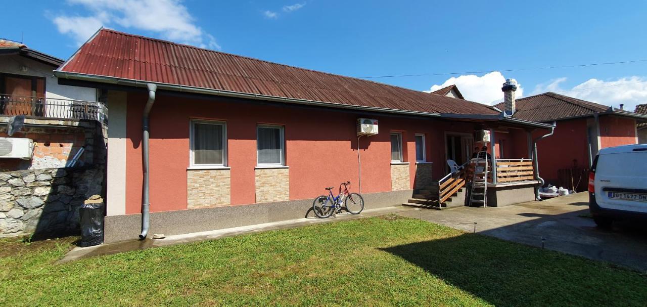 Bakina Kuca Lägenhet Golubac Exteriör bild